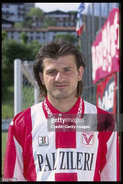 Portrait of Fernindando Gasparini of Vicenza taken during the club photocall. Mandatory Credit: Allsport UK