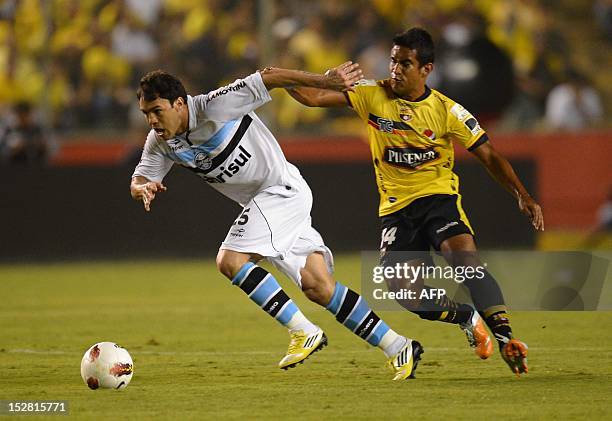 55 Gremio V Barcelona Copa Sudamericana Stock Photos, High-Res Pictures, and Images - Getty Images