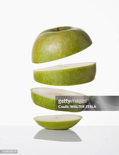 close up of slices of apple - fatia - fotografias e filmes do acervo