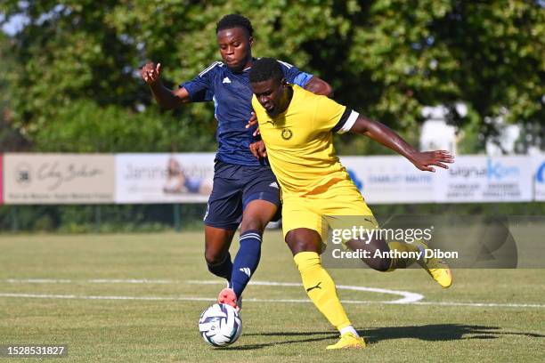Junior MWANGA of Bordeaux and Maryon GEORGE of Pau during the friendly match between Girondins de Bordeaux and Pau FC on July 12, 2023 in La...