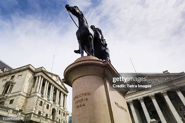 uk, london, duke of wellington statue - royal exchange london foto e immagini stock