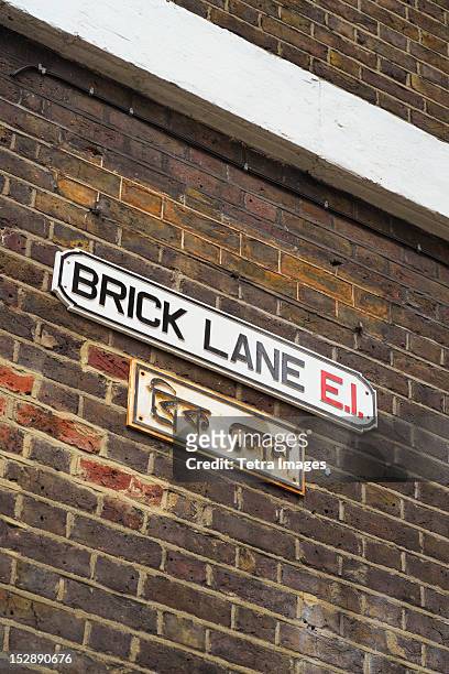 uk, london, brick lane sign - brick lane stock-fotos und bilder