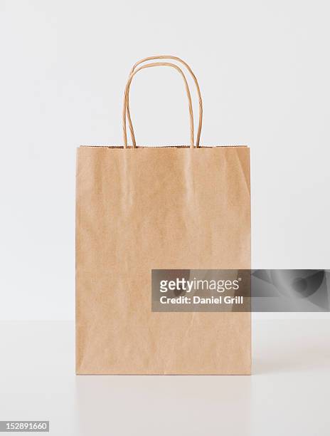 studio shot of shopping bag - shopping bags white background stock pictures, royalty-free photos & images