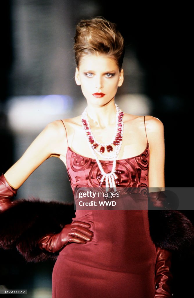 Valentino Fall 2004 Couture Runway Show