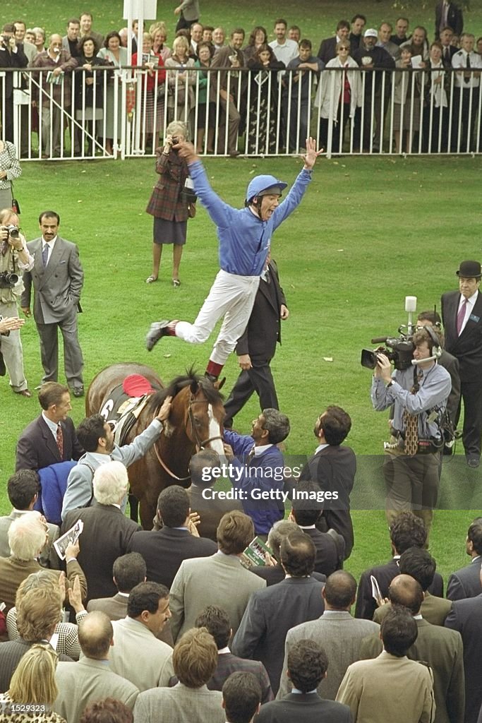 FRANKIE DETTORI LEAPS OFF OF MARK OF ESTEEM