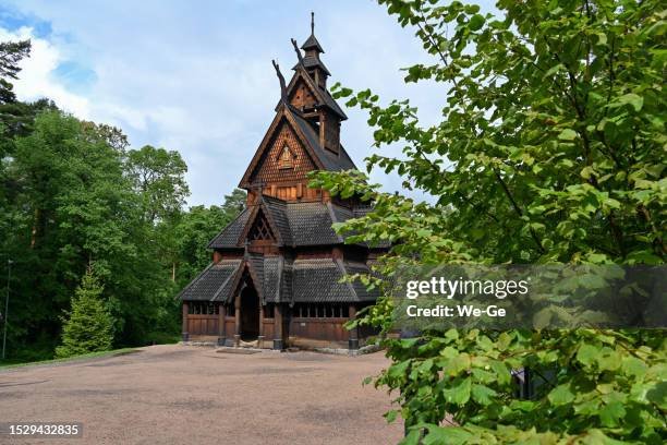 stavkirke di gol in norvegia - hallingdal foto e immagini stock