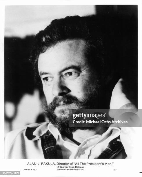 Alan J Pakula, 1976.