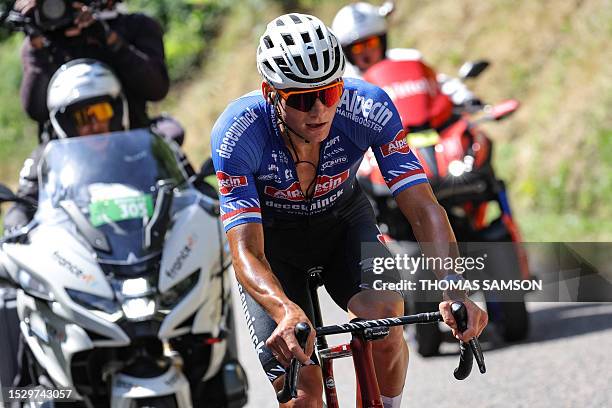 Mathieu Col 13 Montmain Stock Photos, High-Res Pictures, and Images - Getty Images