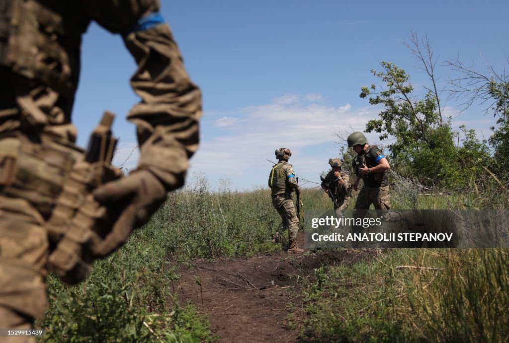 TOPSHOT-UKRAINE-RUSSIA-CONFLICT-WAR