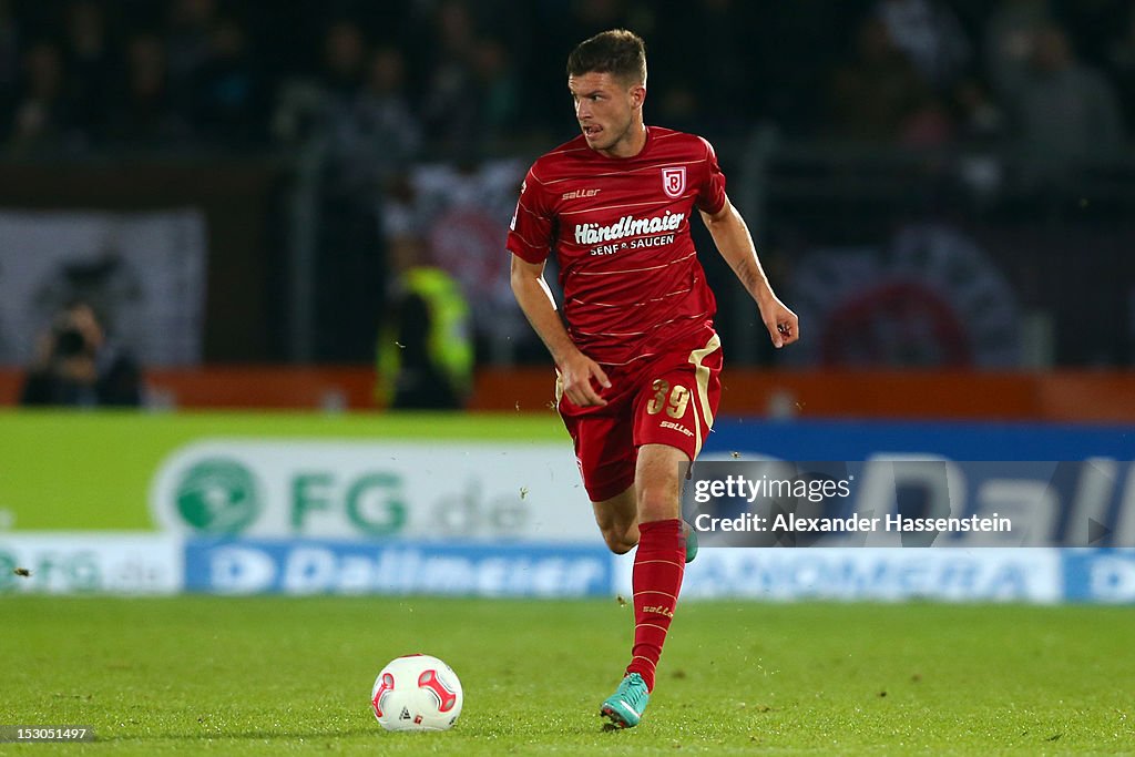 Jahn Regensburg v FC St. Pauli - 2. Bundesliga