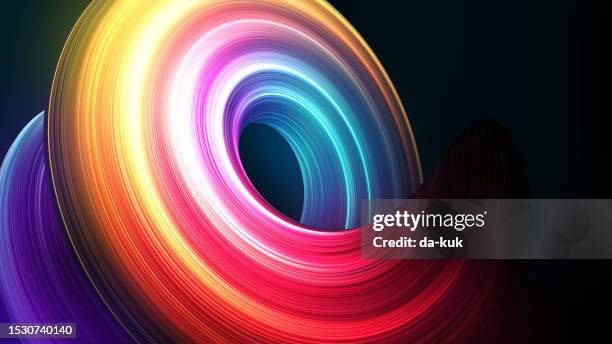 forma dinamica astratta della scia di luce contorta su sfondo nero. rendering 3d - effetto luminoso foto e immagini stock