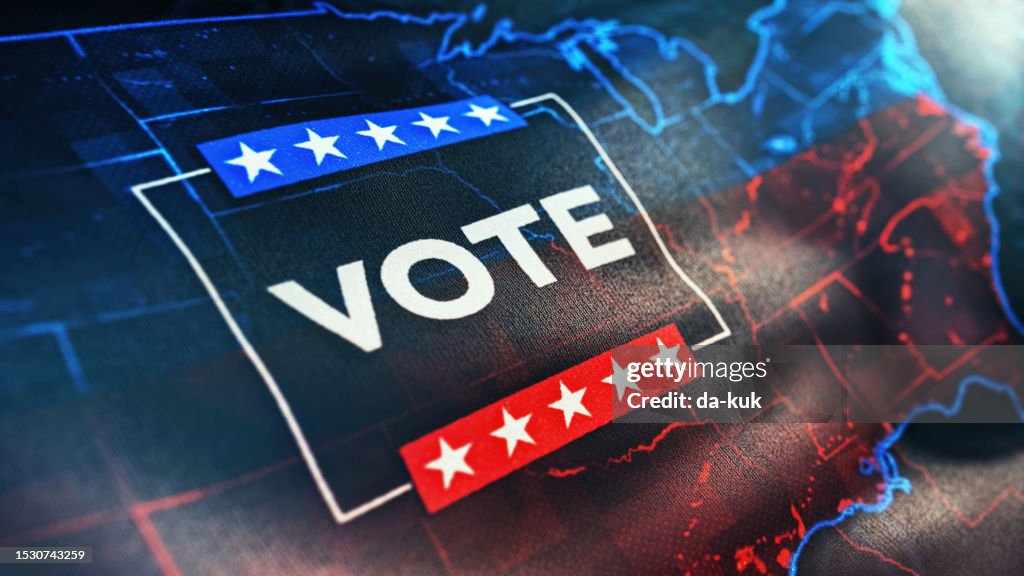 Abstimmen - Wahlen in den USA. Wehende Flagge mit USA-Karte und Wahlbotschaft