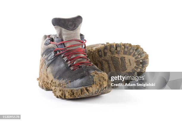 hiking dirty boots - shoe closeup stock pictures, royalty-free photos & images