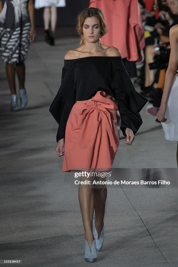 John Galliano: Runway - Paris Fashion Week Womenswear Spring / Summer 2013