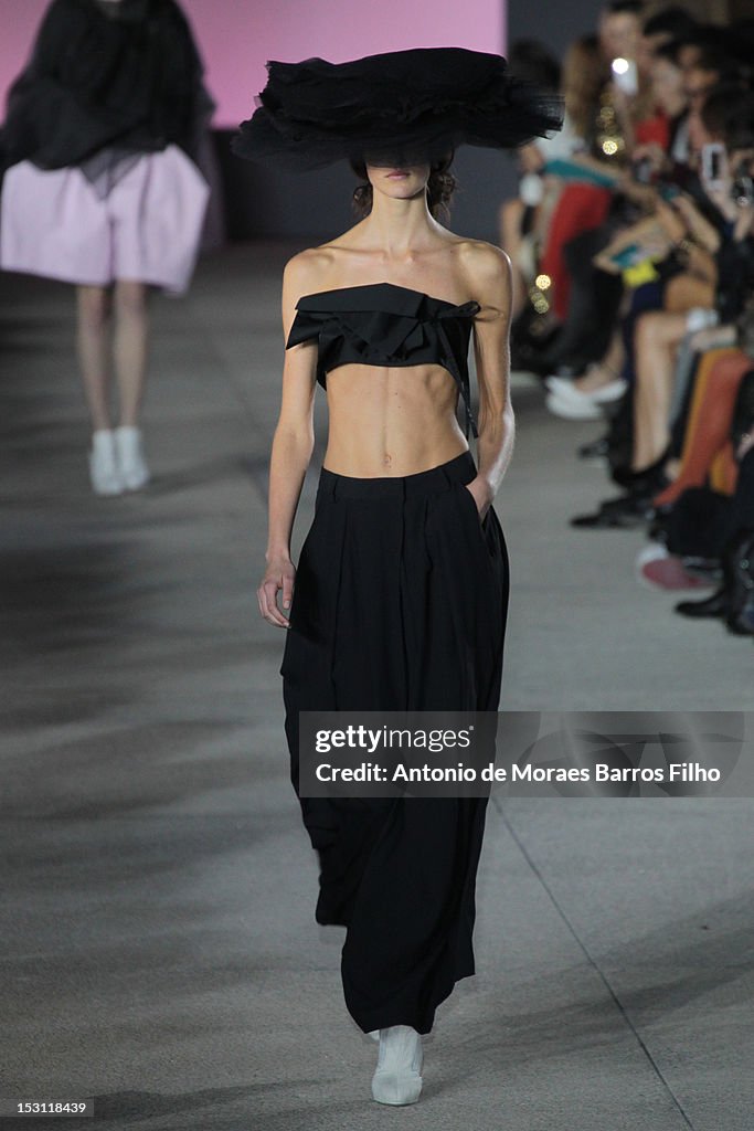 John Galliano: Runway - Paris Fashion Week Womenswear Spring / Summer 2013