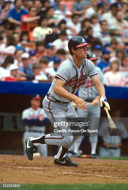 Dale Murphy of the Atlanta Braves bats against the New York Mets during an Major League Baseball game circa 1988 at Shea Stadium in the Queens...
