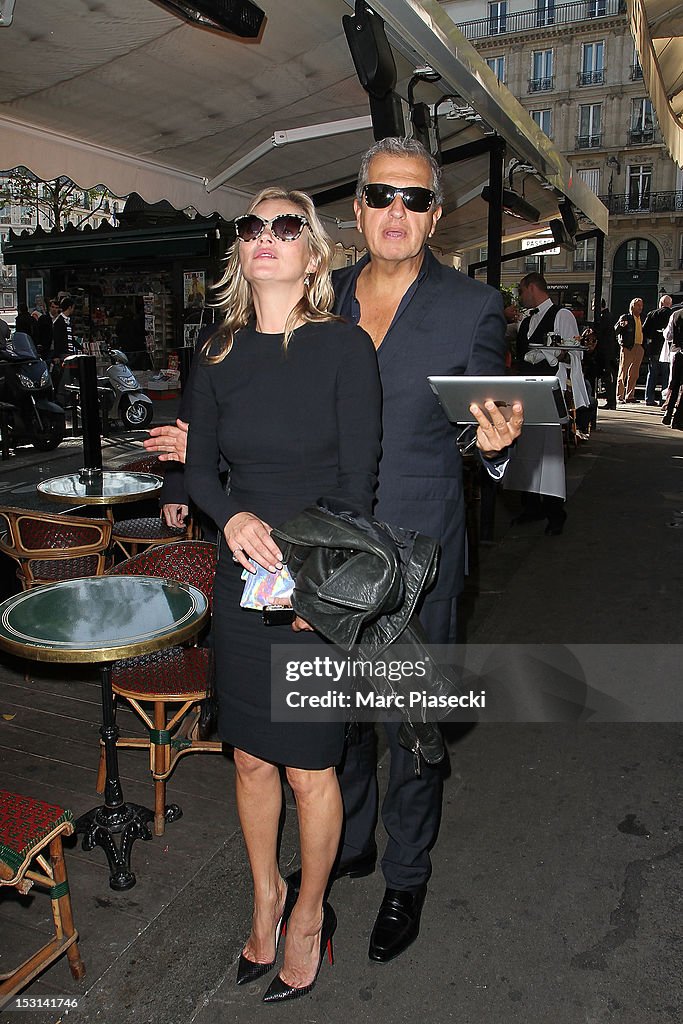 Kate Moss Sighting In Paris - October 01, 2012
