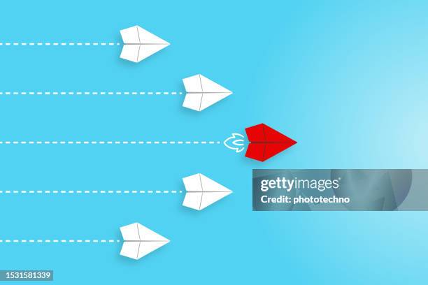 leadership concepts with red paper airplane leading among white - 道德羅盤 幅插畫檔、美工圖案、卡通及圖標