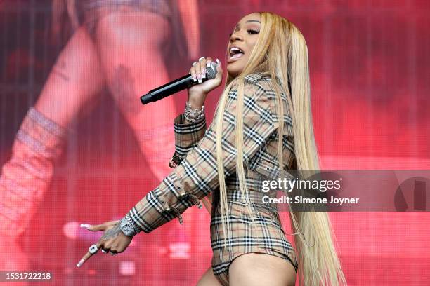 GloRilla performs live on stage during day three of Wireless Festival 2023 at Finsbury Park on July 09, 2023 in London, England.