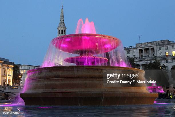 Pink Landmarks 95 Turn London Landmarks Pink Stock Photos, High-Res Pictures, and ...
