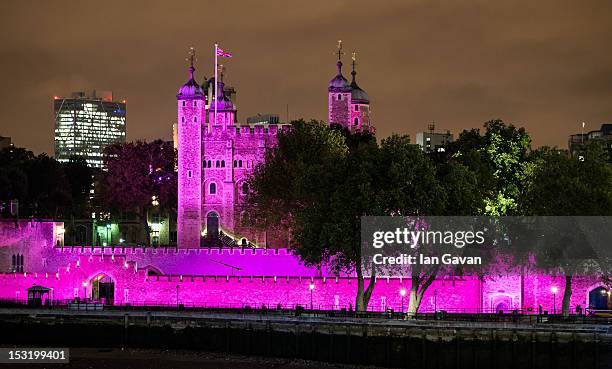 Pink Landmarks Turn London Landmarks Pink Photos and Premium High Res Pictures - Getty ...
