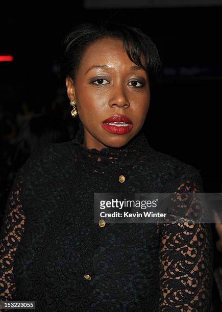 Actress Amanda Warren arrives at the premiere of CBS Films' "Seven Psychopaths" at Mann Bruin Theatre on October 1, 2012 in Westwood, California.