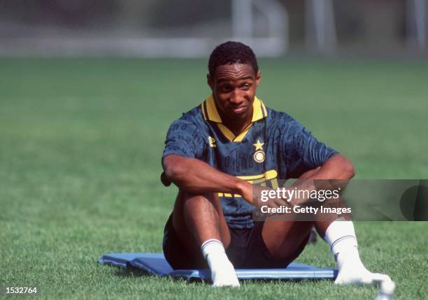 PAUL INCE OF ENGLAND SITS ON AN EXERCISE MAT AS HE TAKES A BREAK DURING A TRAINING SESSION WITH HIS NEW CLUB INTER MILAN TODAY. MANDATORY CREDIT:...