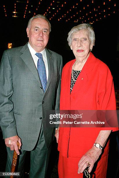 Former Australian Prime Minister Gough Whitlam and his wife Margaret Whitlam attend a Melbourne Cup Lunch at the Wentworth Hotel to raise funds for...