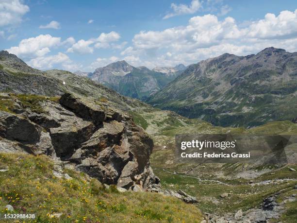 view of val ursaregls near splügen pass and and pass da suretta in the rhaetian alps - viamala stock pictures, royalty-free photos & images