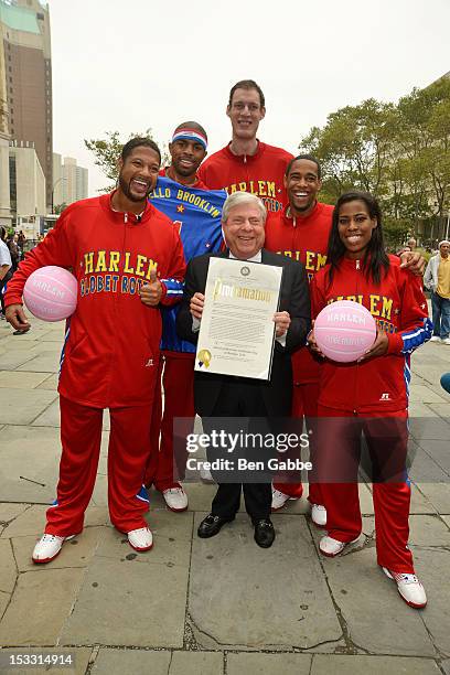 Harlem Globetrotters Handles Franklin, Hammer Harrison, Tiny Sturgess, Cheese Chisholm and TNT Maddox with Brooklyn Borough President Marty Markowitz...