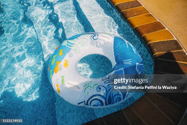 Circle Pool Float Photos and Premium High Res Pictures - Getty Images