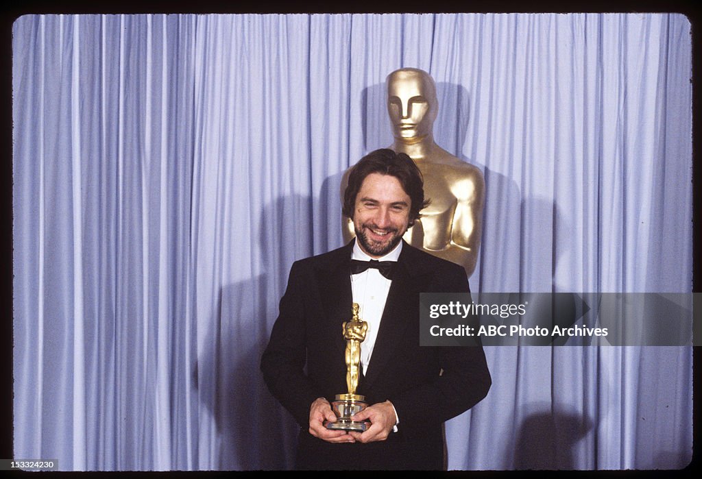 ROBERT DE NIRO