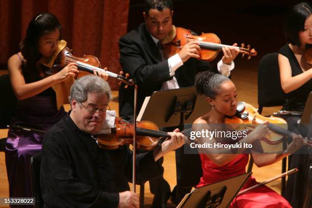 Itzhak Perlman and members of the Perlamn Music Program performing at the Metropolitan Museum on Saturday night, October 3, 2009.This image;Itzhak...