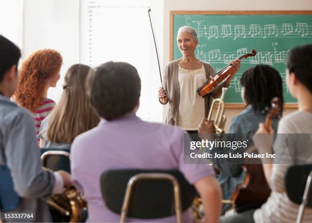 Music In Class Violin Black And White Photos and Premium High Res Pictures - Getty Images
