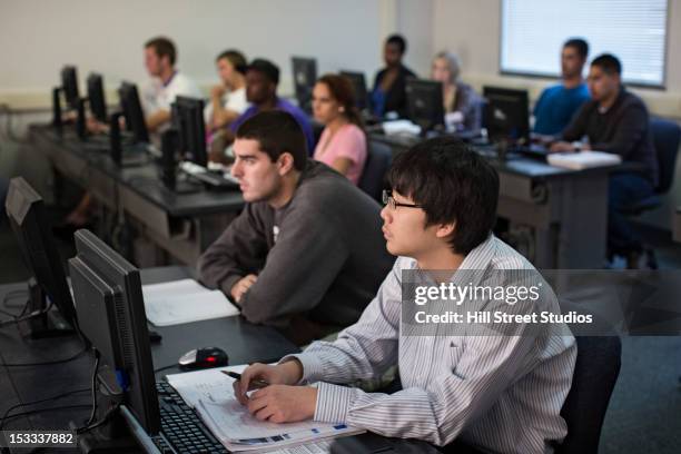 Computer Skills Training Photos and Premium High Res Pictures - Getty ...