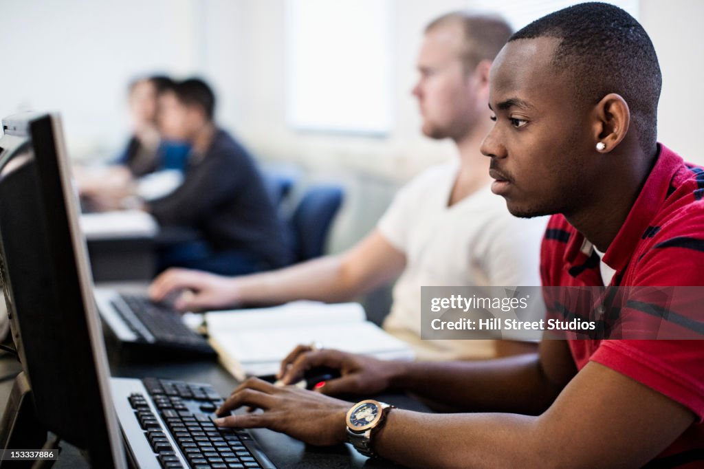 Computer Lab Siting Student Students Studying In Computer Lab High-Res Stock Photo - Getty Images