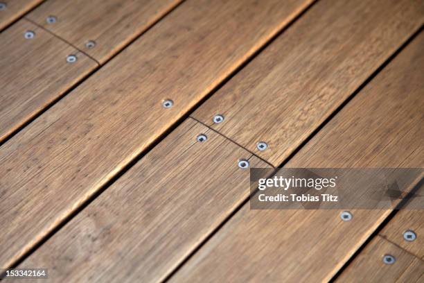 jetty wood planks - wood deck top view stock pictures, royalty-free photos & images