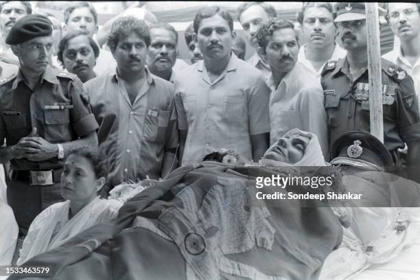 Retired Indian Army Chief General A.S. Vaidya's funeral in Poona on August 11, 1986 General Vaidya was killed by Sikh terrorists taking revenge for...