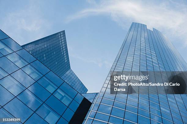 facade of skyscrapers, low angle view - diminishing perspective stock pictures, royalty-free photos & images