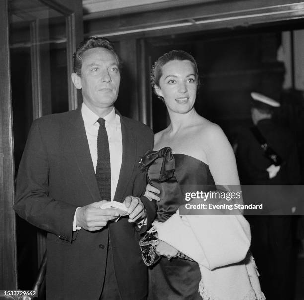 Actor Peter Finch with his fiancée, actress Yolande Turner June 9th 1959.