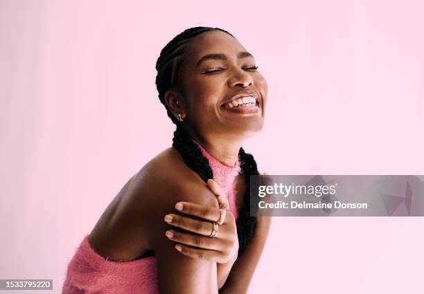 self love. stock photo - top peça de roupa imagens e fotografias de stock