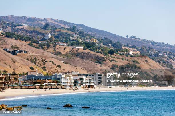 beach front houses in malibu, los angeles, california, usa - malibu beach california stock pictures, royalty-free photos & images