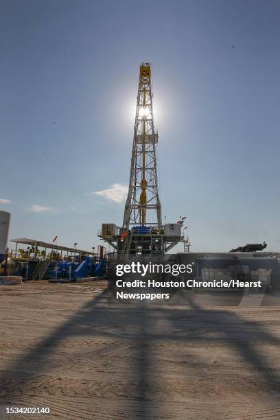 232 Texas Oil And Gas Drilling Rigs Stock Photos, High-Res Pictures ...