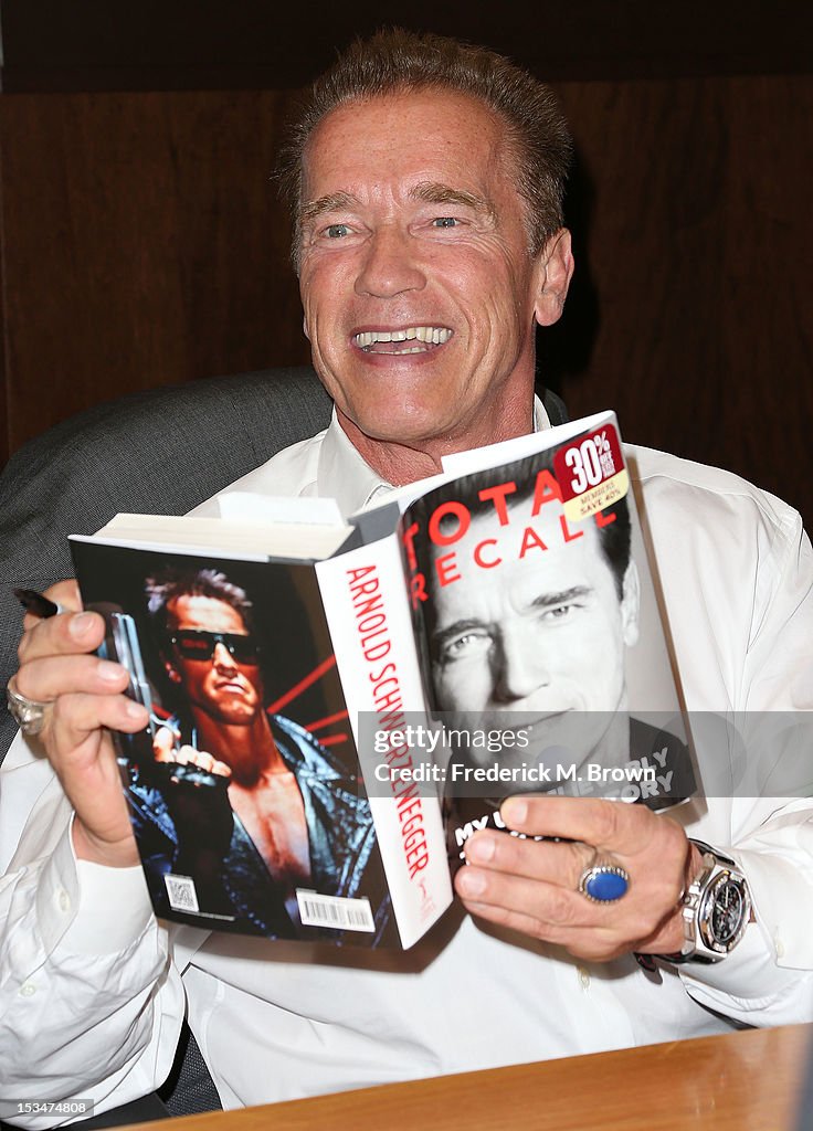 Arnold Schwarzenegger Book Signing For "Total Recall"