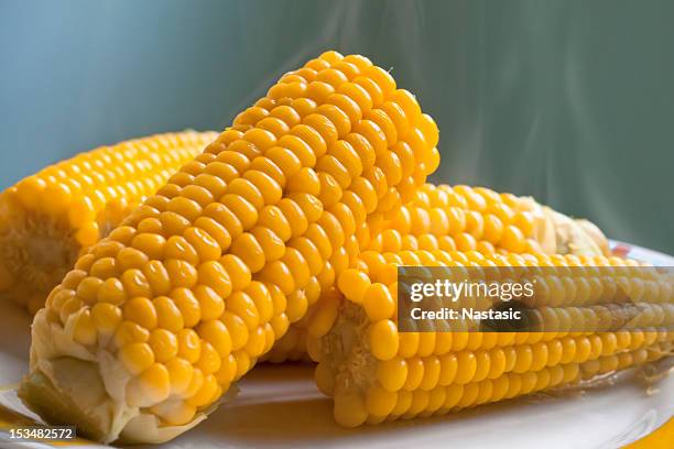 スイート-トウモロコシ - corn ストックフォトと画像