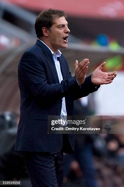 Head coach Slaven Bilic of FC Lokomotiv Moscow gestures during the Russian Premier League match between FC Lokomotiv Moscow and FC Kuban Krasnodar at...