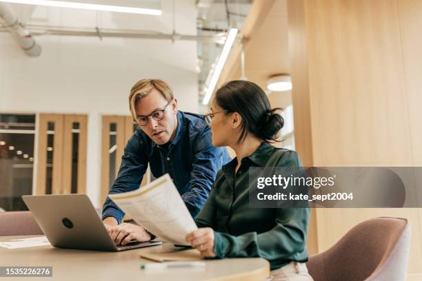 financial advice that puts you first - benefits stock pictures, royalty-free photos & images