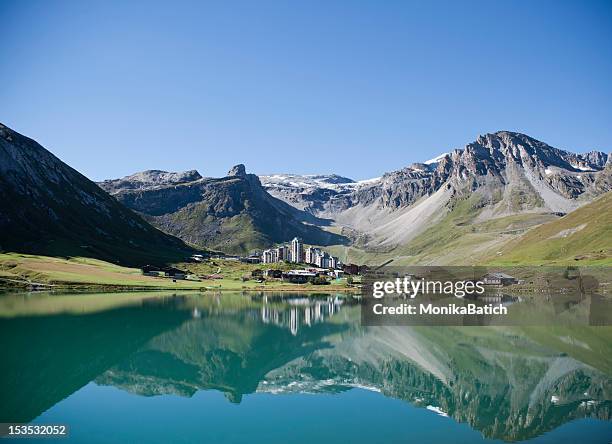 tignes - tignes stockfoto's en -beelden