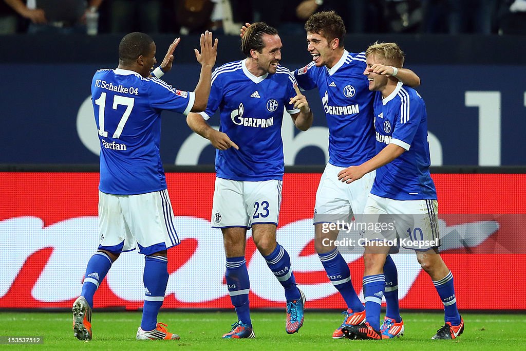 FC Schalke 04 v VfL Wolfsburg - Bundesliga