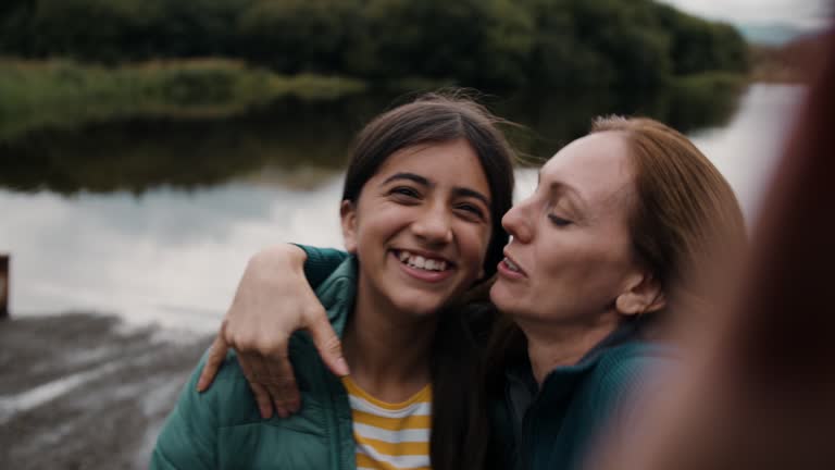 Sneging 40,622 Snogging Stock Videos, Footage, & 4K Video Clips - Getty Images